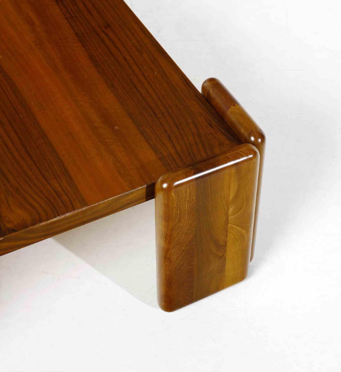 HARRY THE COFFEE TABLE